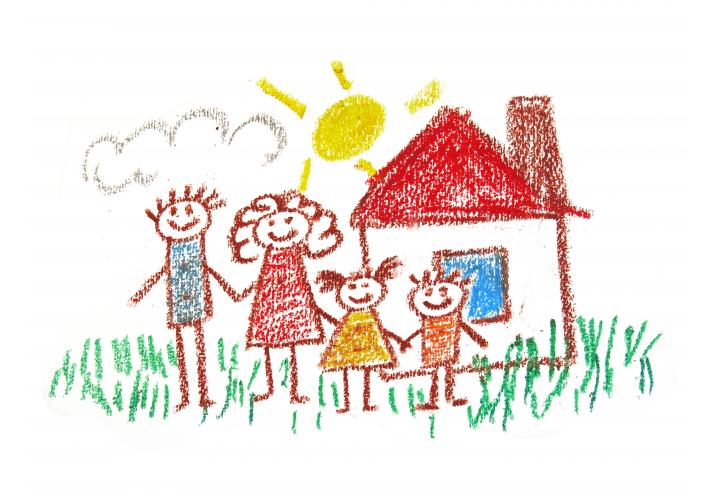 Rysunek kredkami rodzina na tle domu